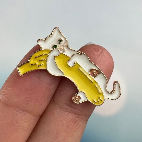 Lord Nermal & Banana Enamel Pin/ Brooch Lapel - Picture 1 of 6